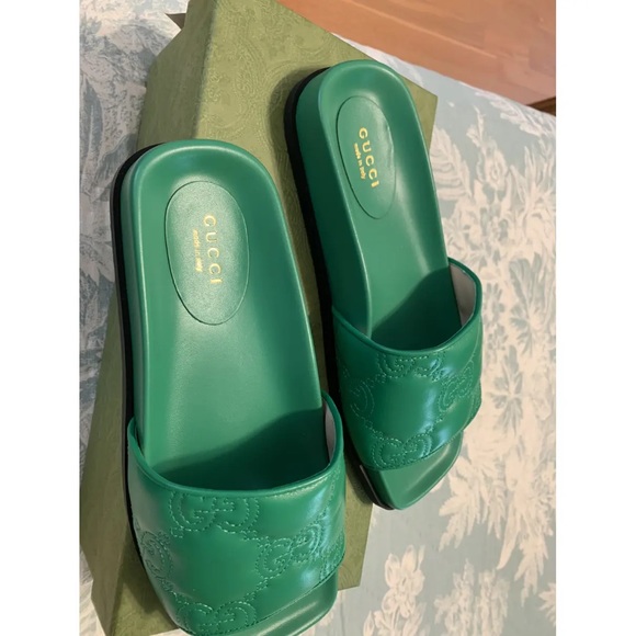 Gucci #694714 slippers - Picture 1 of 3